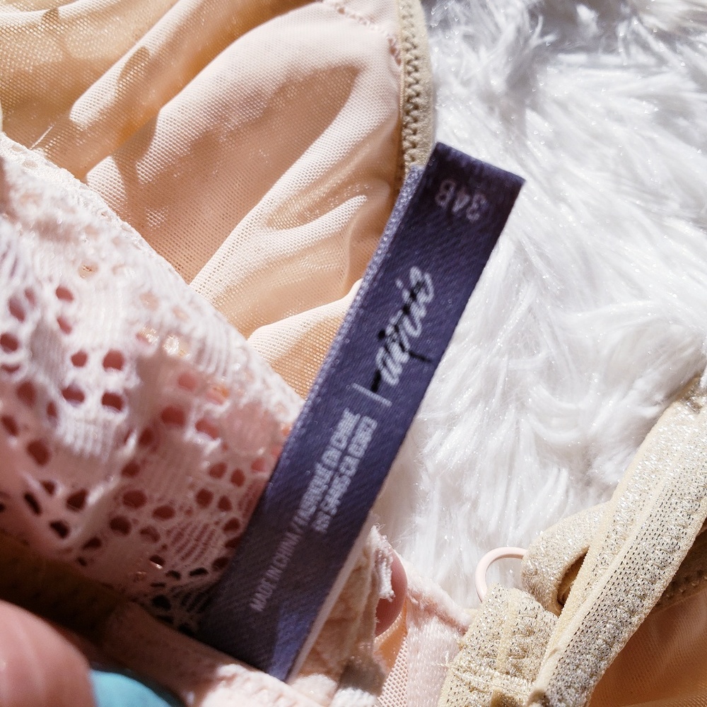 3/$20 Aerie light pink gold lace triangle cup bra - Picture 5 of 8